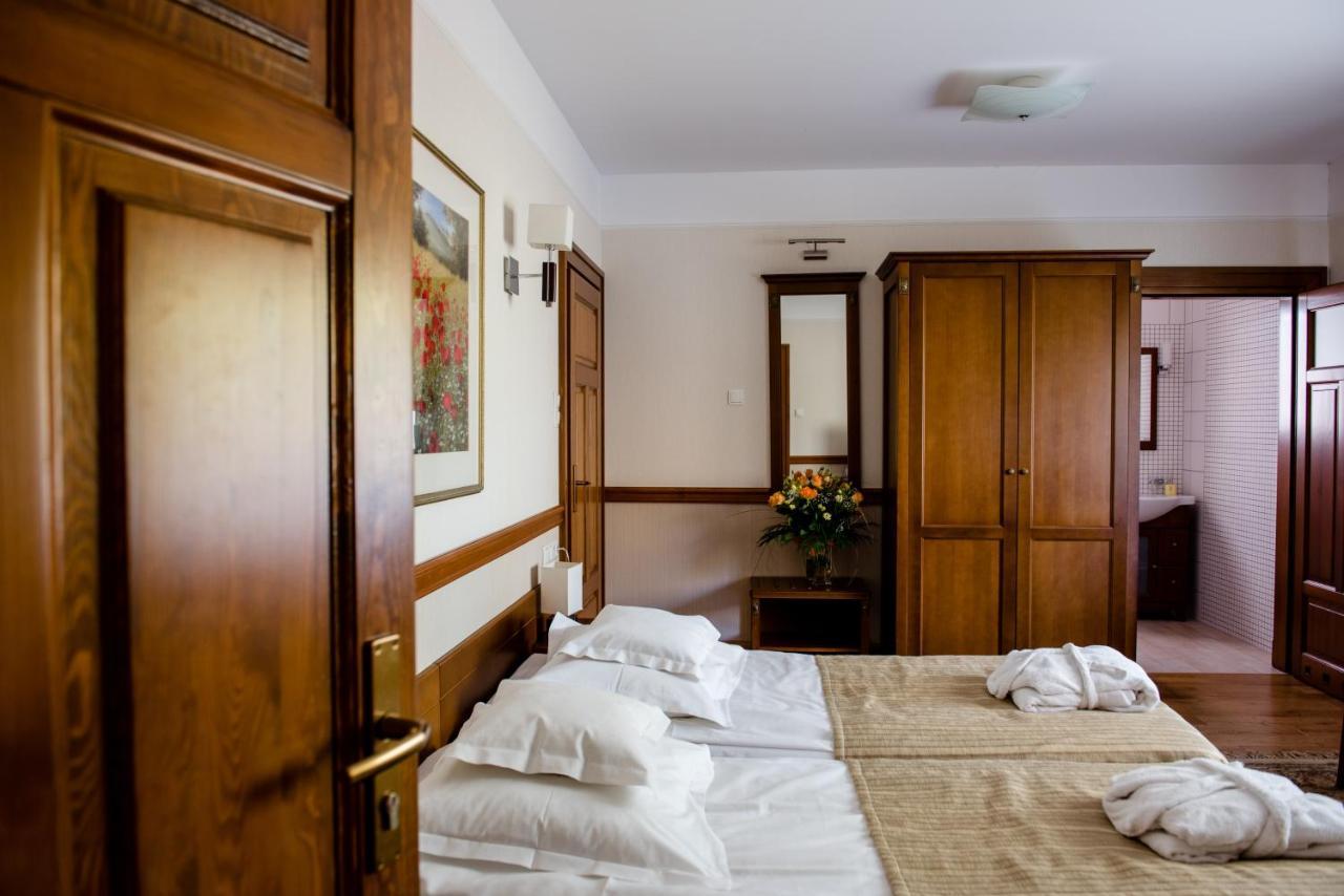 Palac Czarny Готель 4*